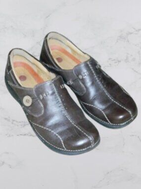 Women's CLARKS Unstructured Un.Loop Loafers Size 8.5 N Brown Slip Ons